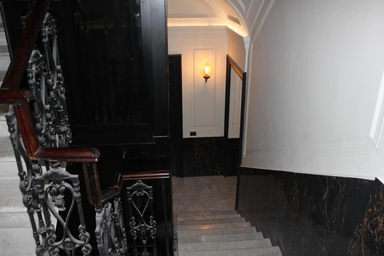 Fafgrandsuitenapoli Exterior foto