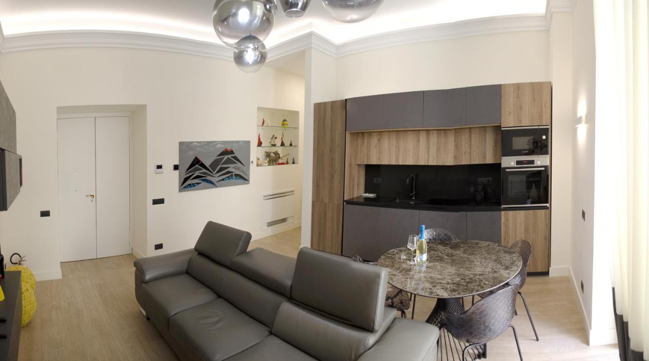 Fafgrandsuitenapoli Exterior foto